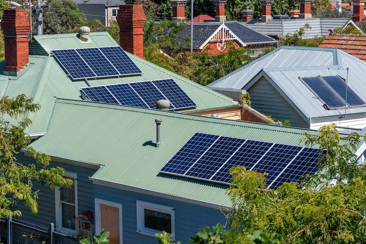 tejados con paneles solares
