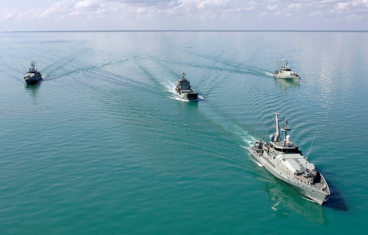 cuatro barcos patrullan los mares de Australia