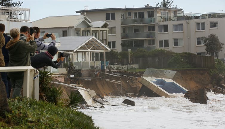 Casas en Collaroy en Sydney dañadas por la marejada ciclónica